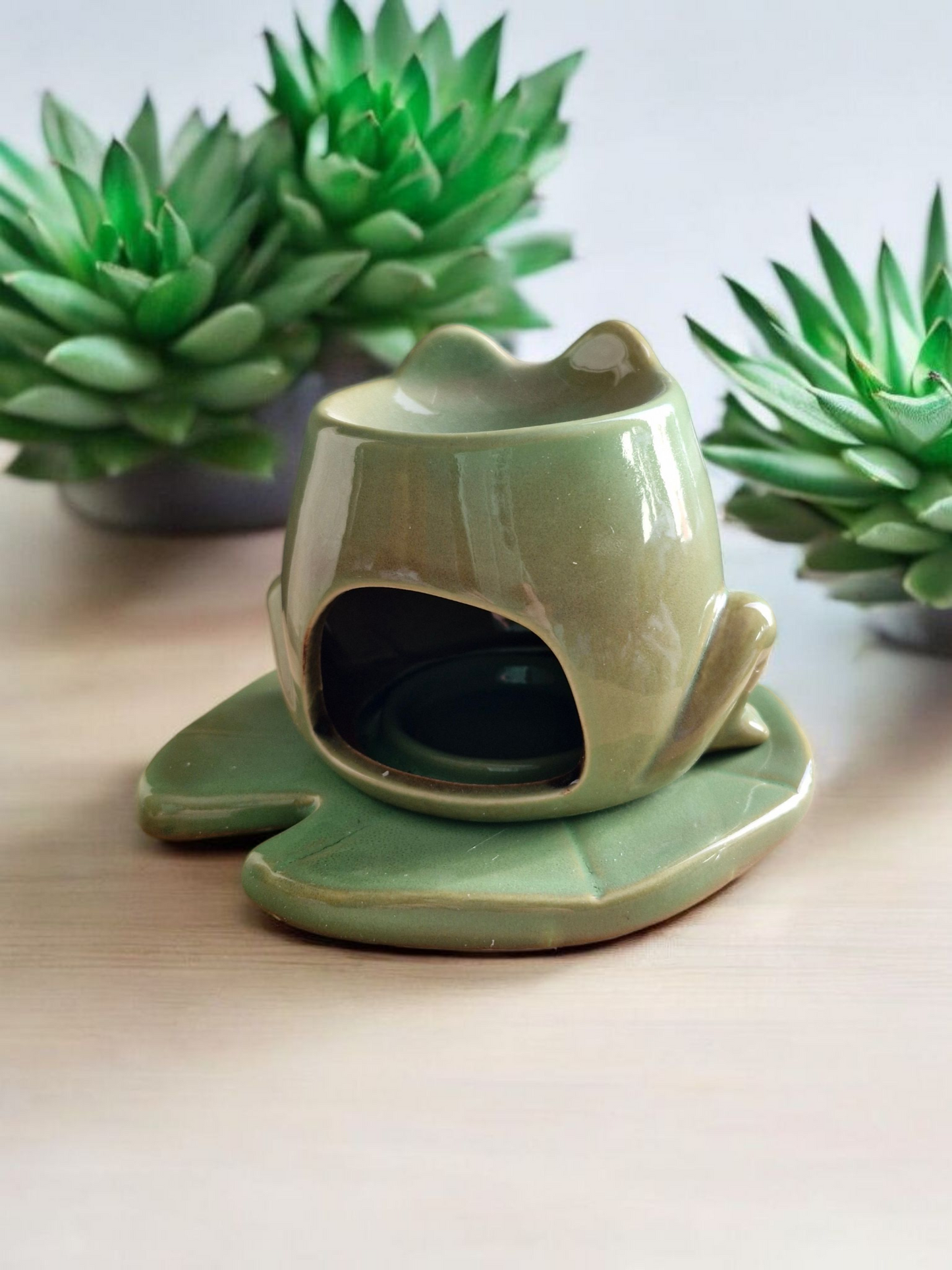 Frog Oil/Wax Burner On Lily Pad