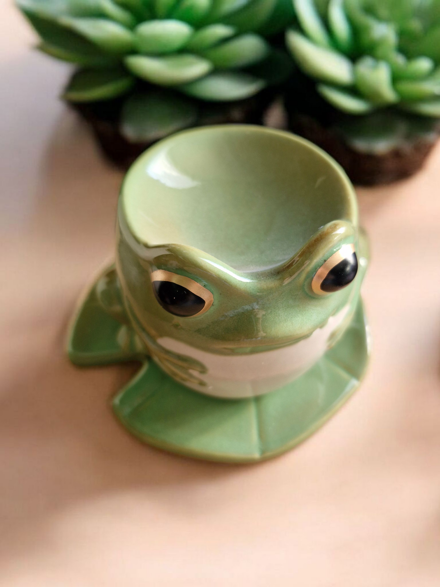 Frog Oil/Wax Burner On Lily Pad
